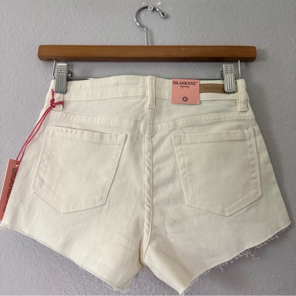 New Blank NYC Cream Jean Shorts with Colorful Crochet Patches Girls Kids Size 12 - Picture 10 of 16